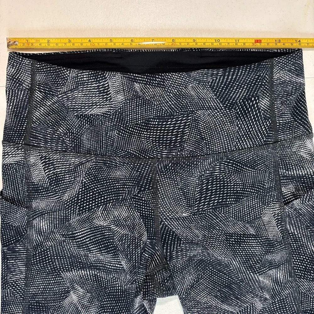 Lululemon Wunder Under Crop 8 Full On Luxtreme Black White Camo Yoga Pant - Picture 12 of 13